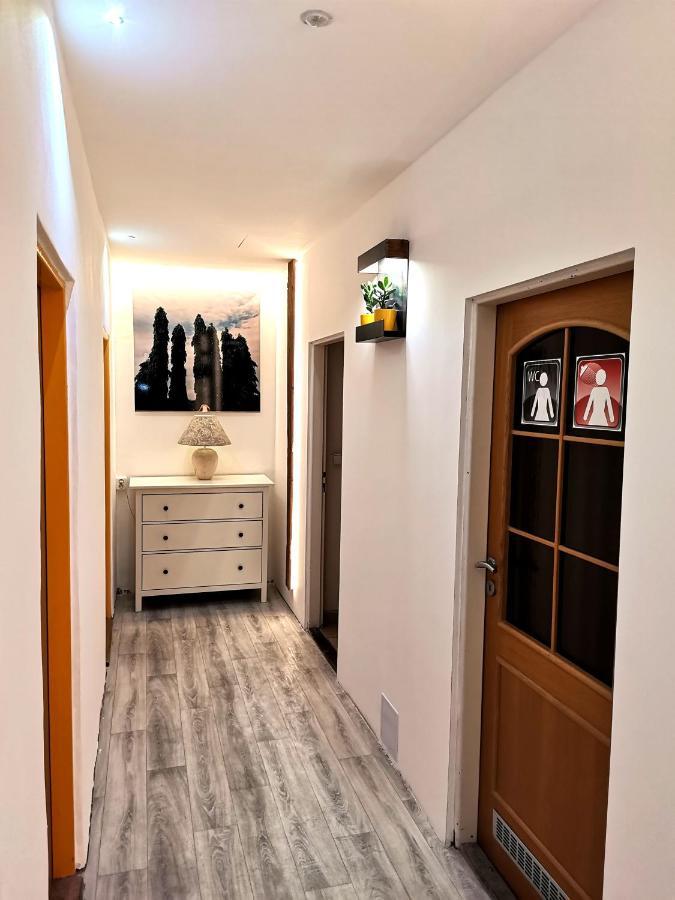 Hostel Sklep Прага Екстериор снимка
