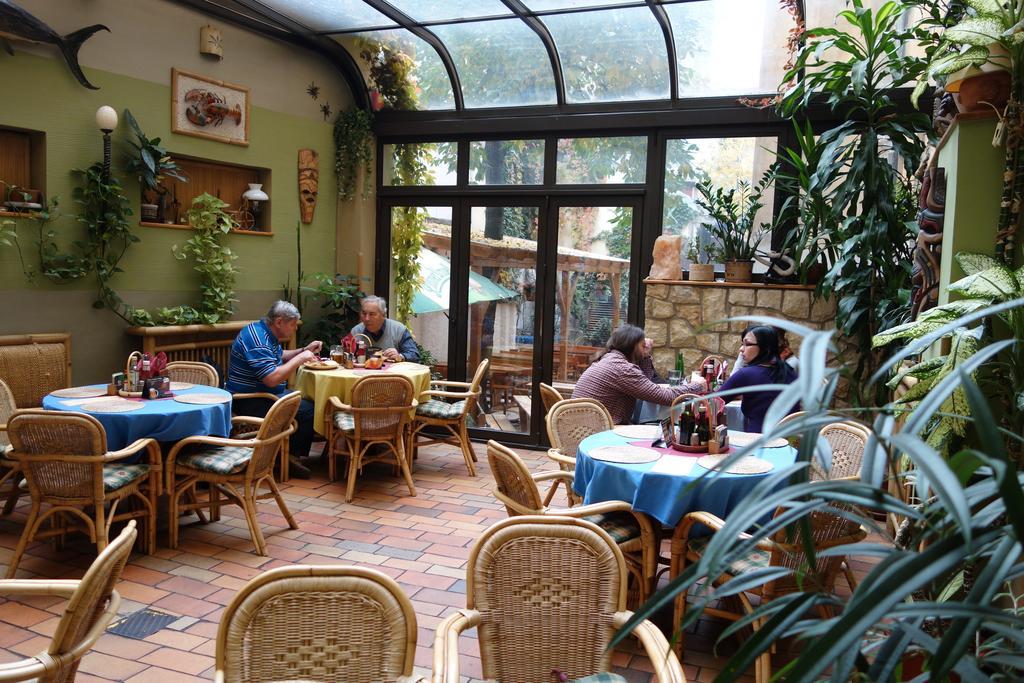 Hostel Sklep Прага Екстериор снимка