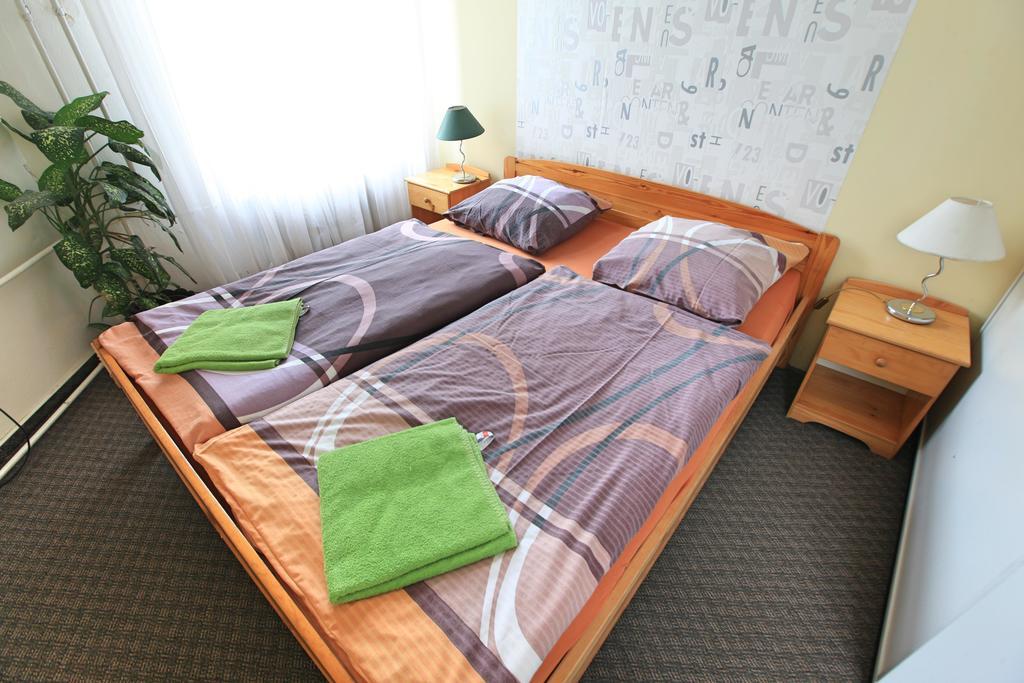 Hostel Sklep Прага Екстериор снимка