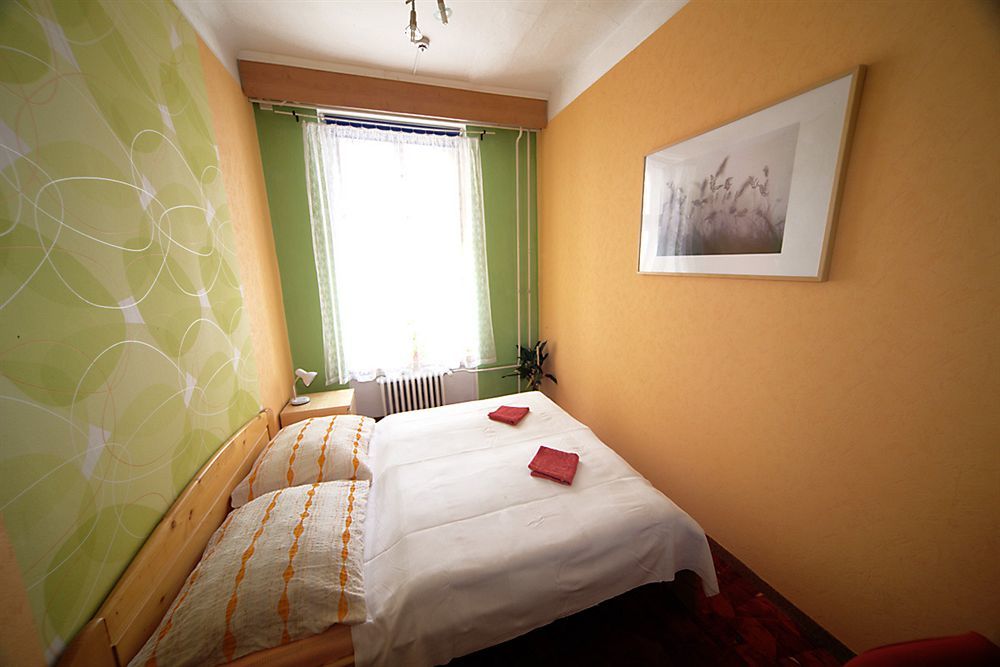 Hostel Sklep Прага Екстериор снимка