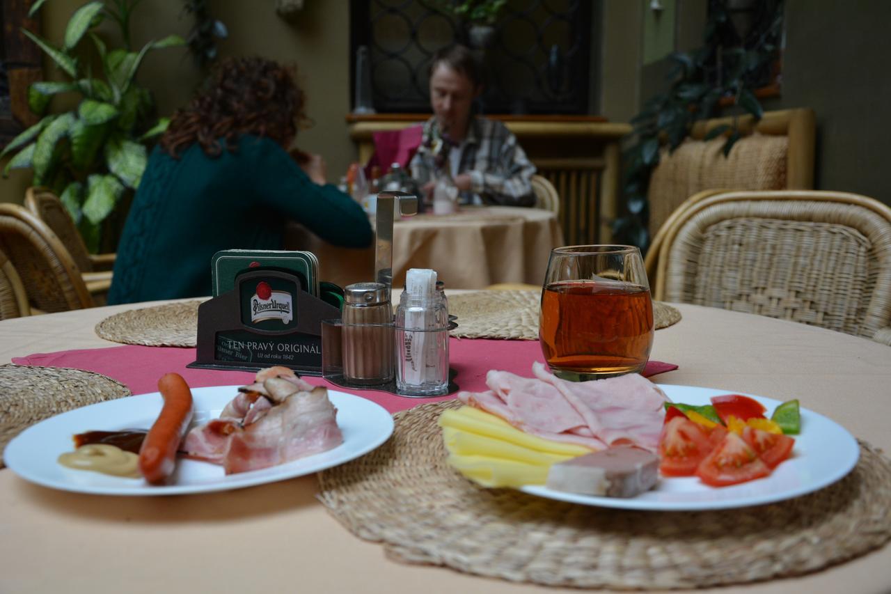 Hostel Sklep Прага Екстериор снимка