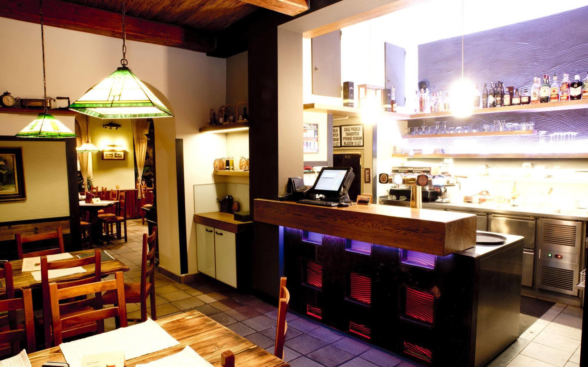 Hostel Sklep Прага Екстериор снимка