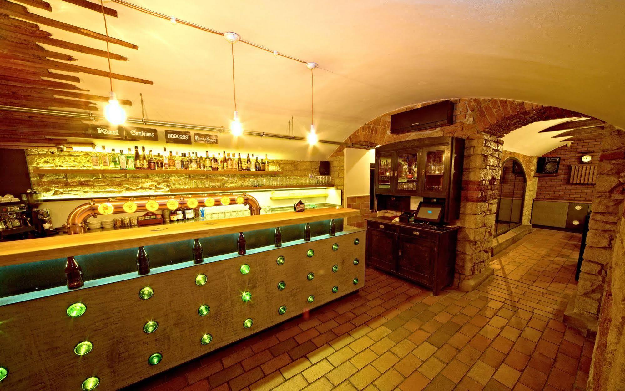 Hostel Sklep Прага Екстериор снимка